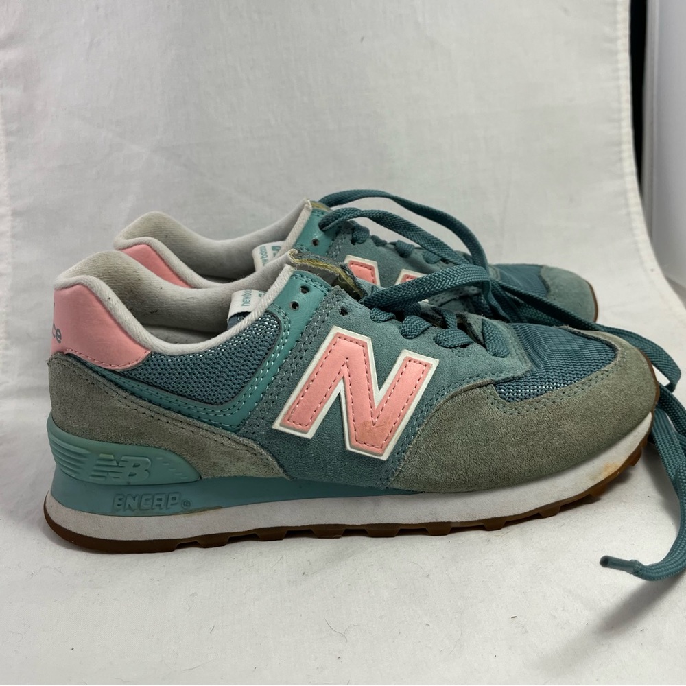 New Balance 574 Casual Suede Lifestyle Sneakers Blue Pink Sz 6